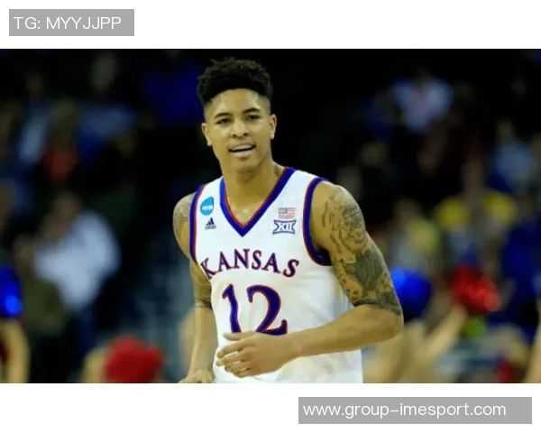 乌布雷半场表现全面贡献12分5板2助2断1帽展现全能实力 乌布雷半场表现全面贡献12分5板2助2断1帽展现全能实力