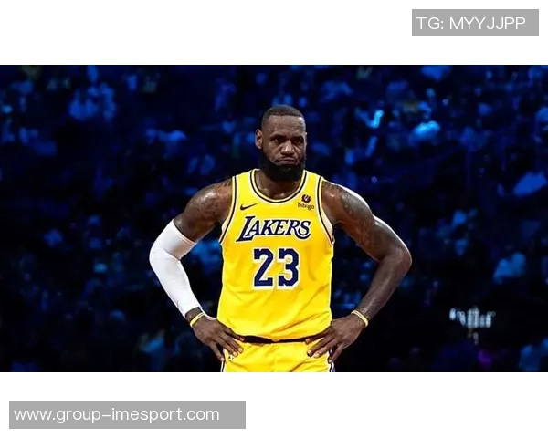 詹姆斯拒绝比较骑士队历史强调尊重每个时代的球员与成就