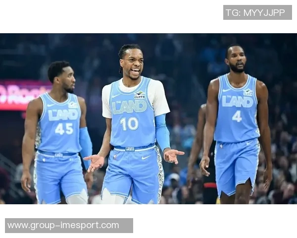 游艇变破船快船常规首发受重创比尔缺阵小琼斯伤停六周小卡状态成疑 游艇变破船快船常规首发受重创比尔缺阵小琼斯伤停六周小卡状态成疑