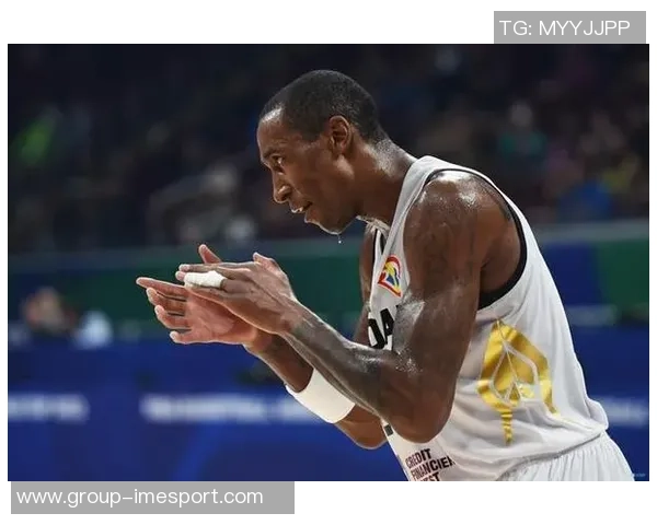 杰弗森回顾历史级别光头球员的辉煌成就与影响力分析 杰弗森回顾历史级别光头球员的辉煌成就与影响力分析